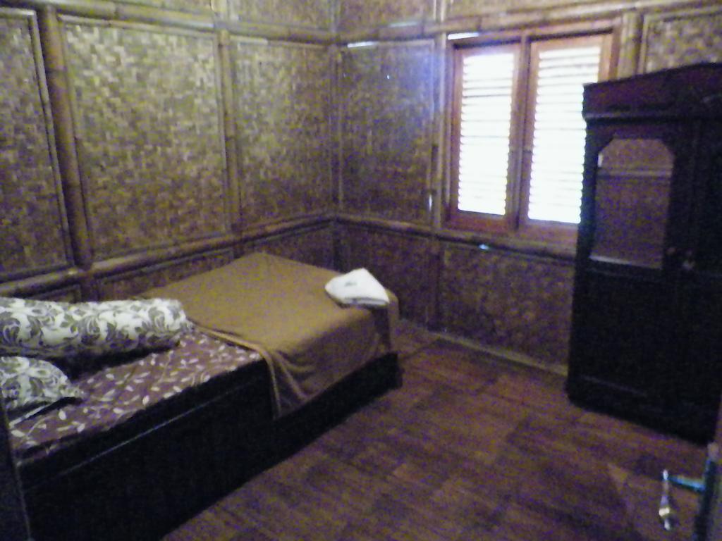 Villa Kampung Karuhun Sutan Raja Bandung Habitación foto
