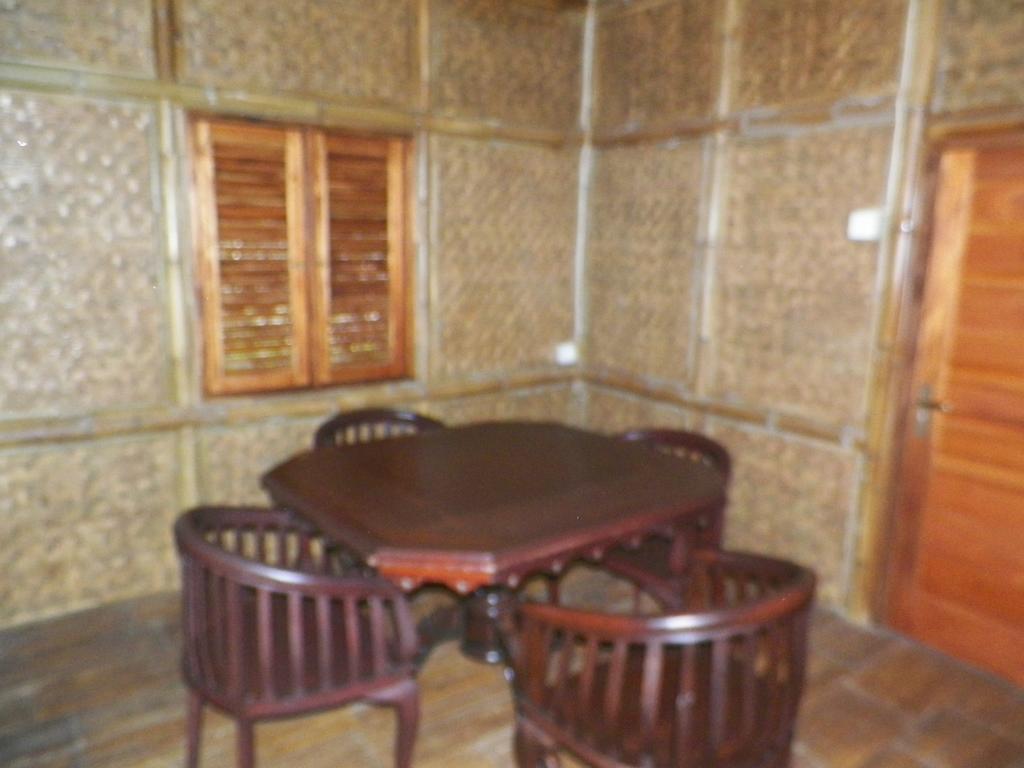 Villa Kampung Karuhun Sutan Raja Bandung Habitación foto