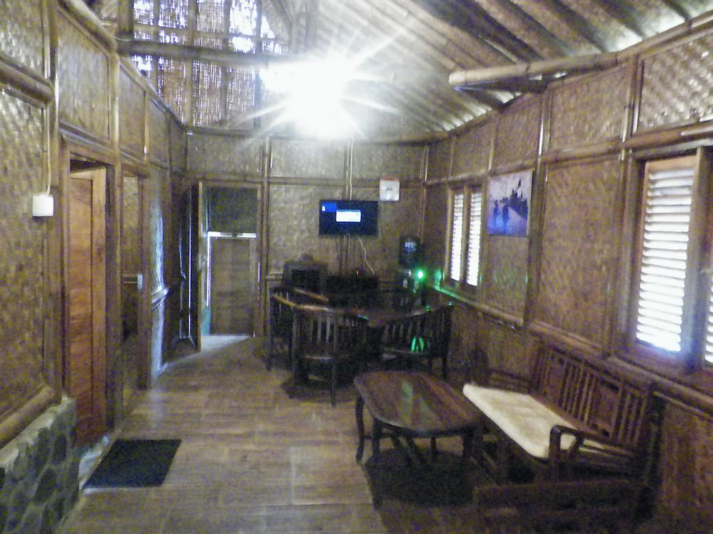 Villa Kampung Karuhun Sutan Raja Bandung Habitación foto