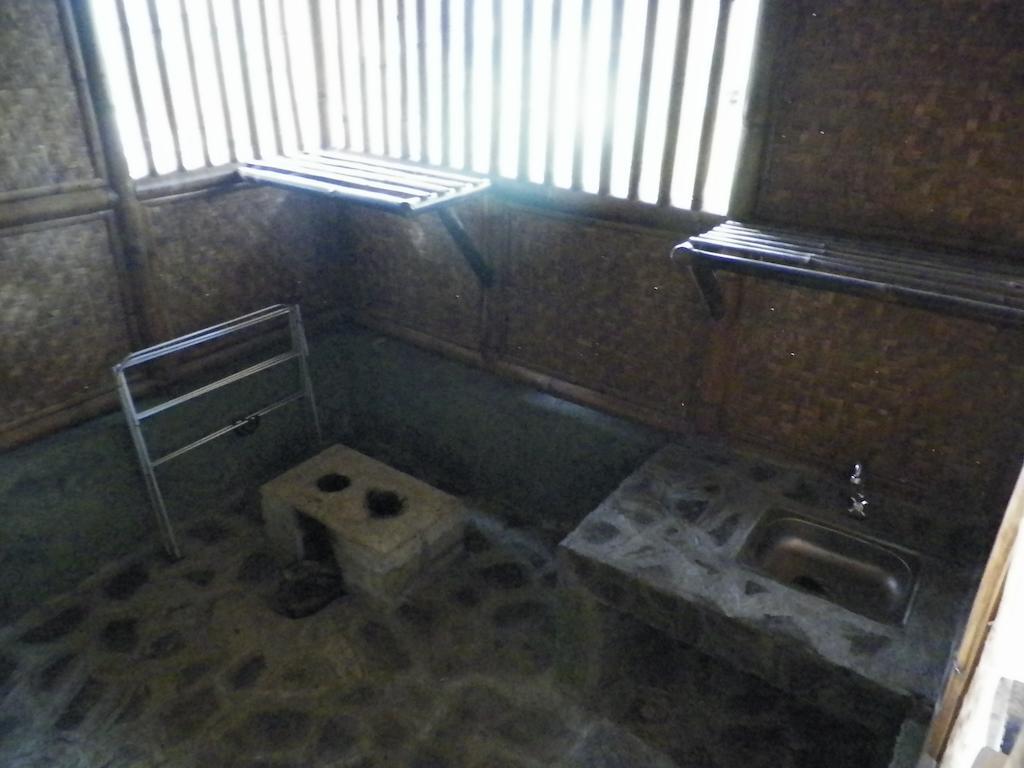 Villa Kampung Karuhun Sutan Raja Bandung Habitación foto