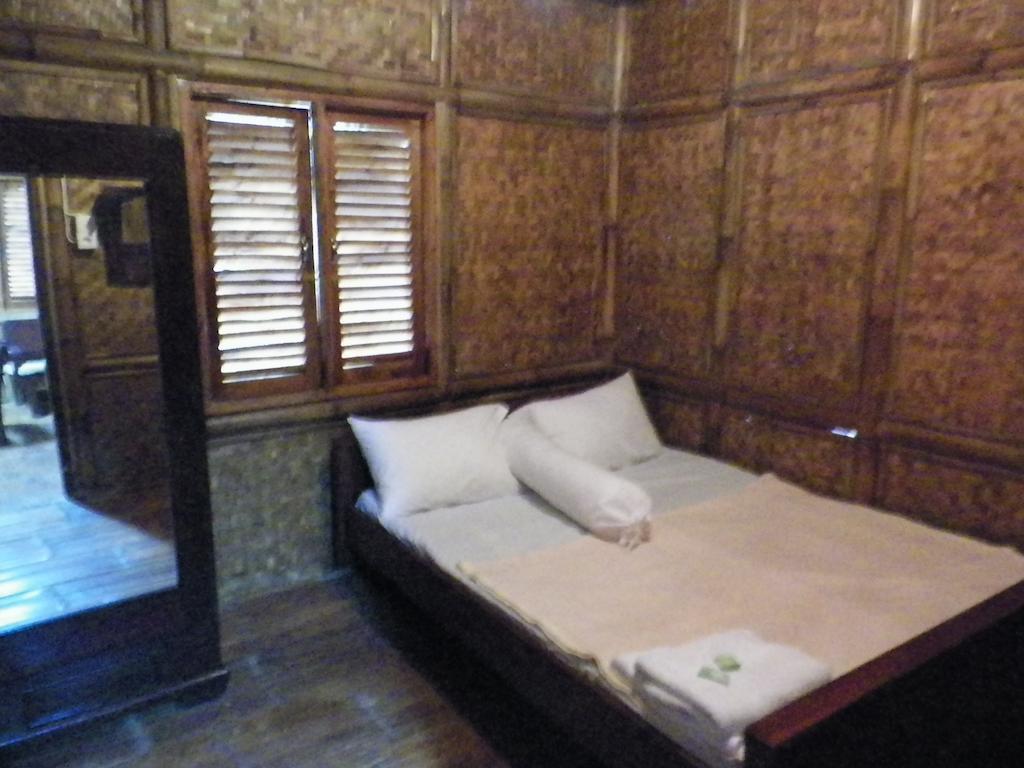 Villa Kampung Karuhun Sutan Raja Bandung Habitación foto