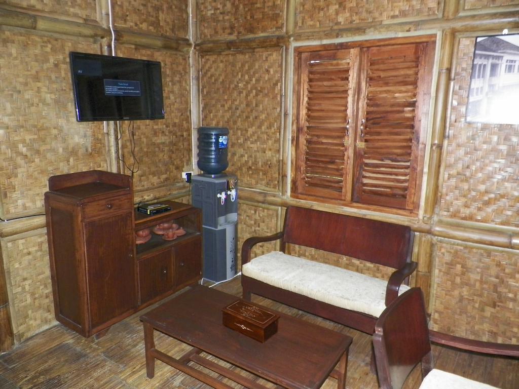 Villa Kampung Karuhun Sutan Raja Bandung Habitación foto