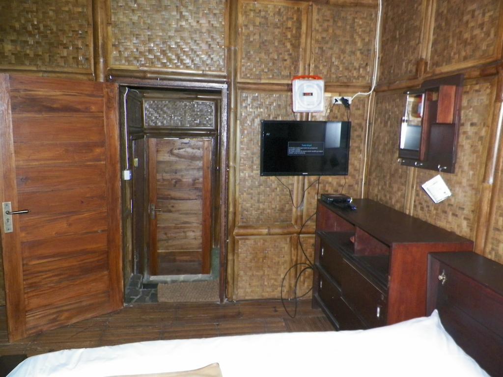 Villa Kampung Karuhun Sutan Raja Bandung Habitación foto