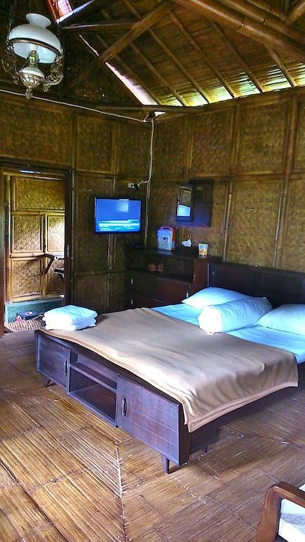 Villa Kampung Karuhun Sutan Raja Bandung Habitación foto